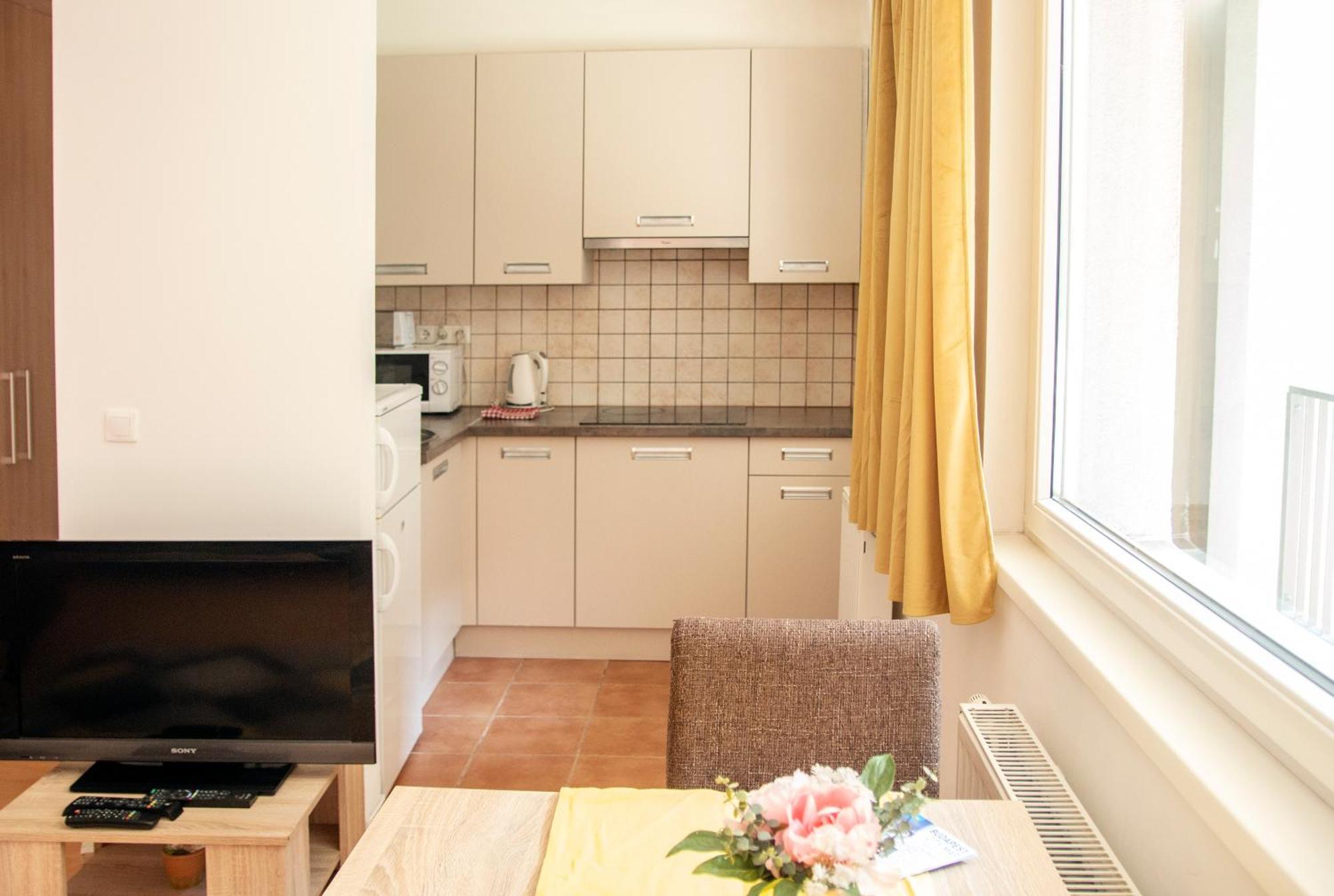 Keleti Studio Apartments Будапеща Екстериор снимка